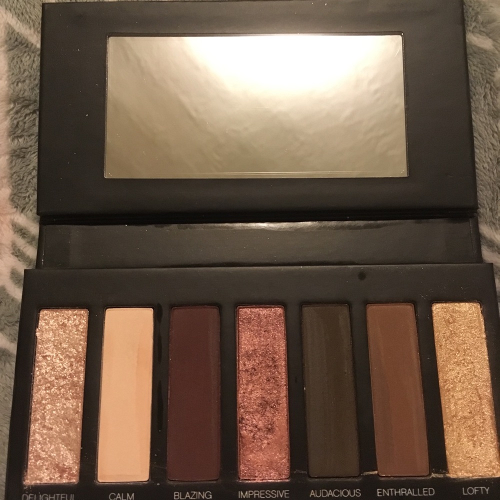 Younique Addiction Palette 6